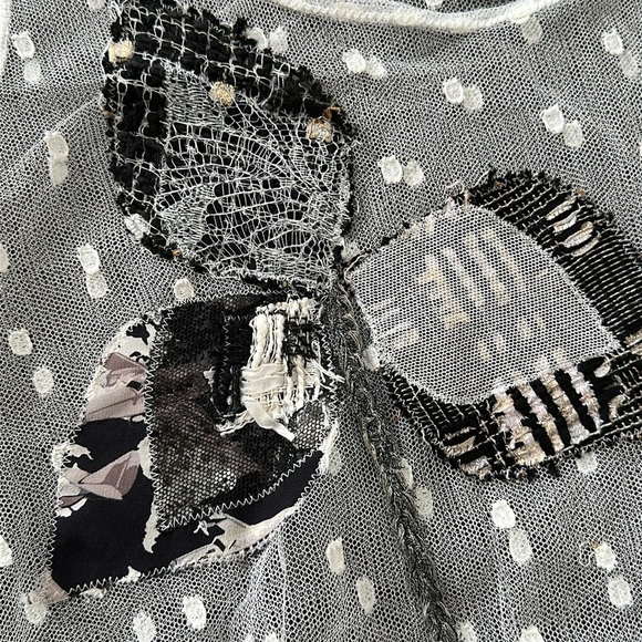 Chanel white mesh camisole - Picture 3 of 9